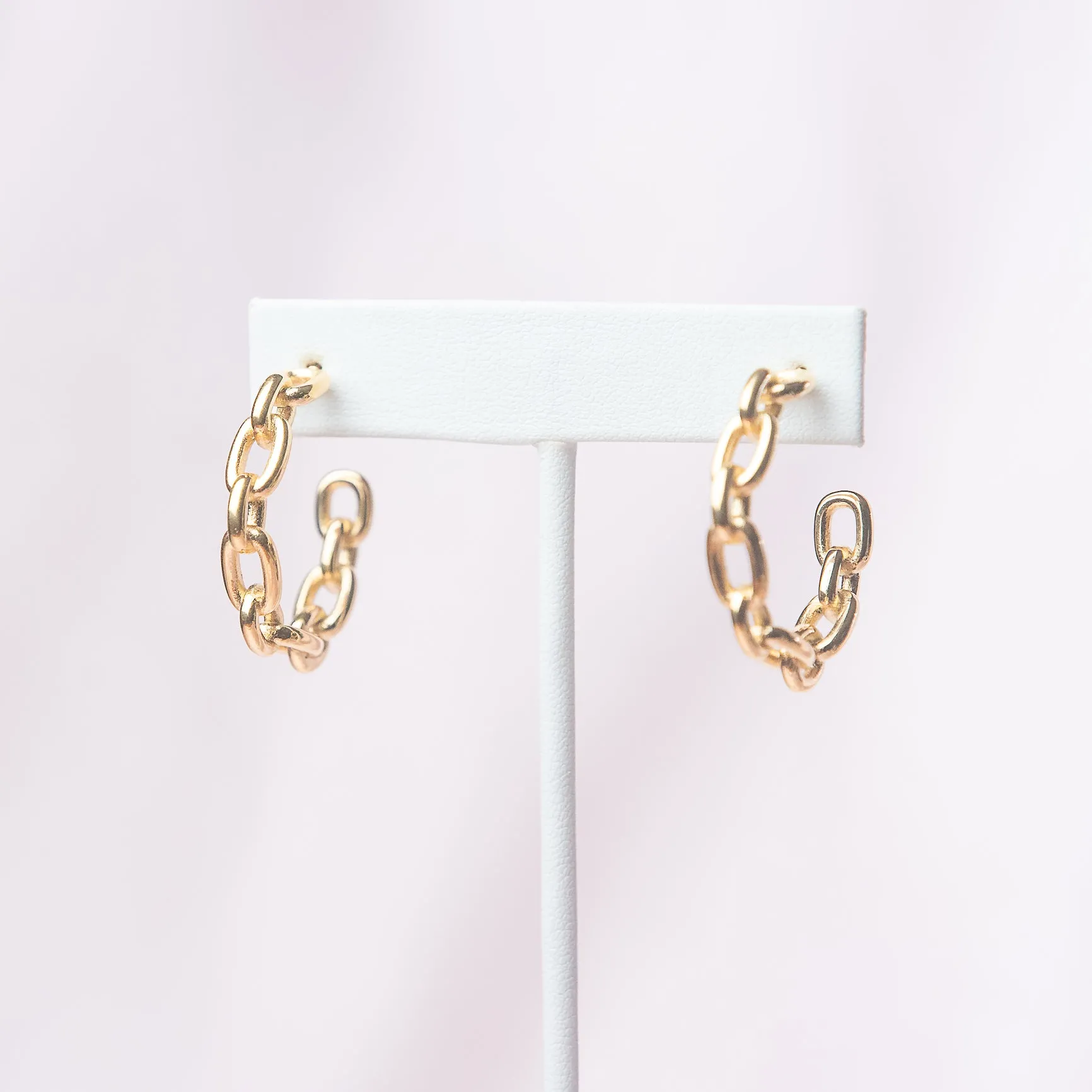 Amelia Chain Hoops in Gold