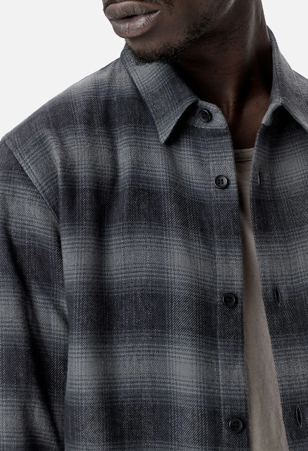 Brushed Flannel Button Up / Grey