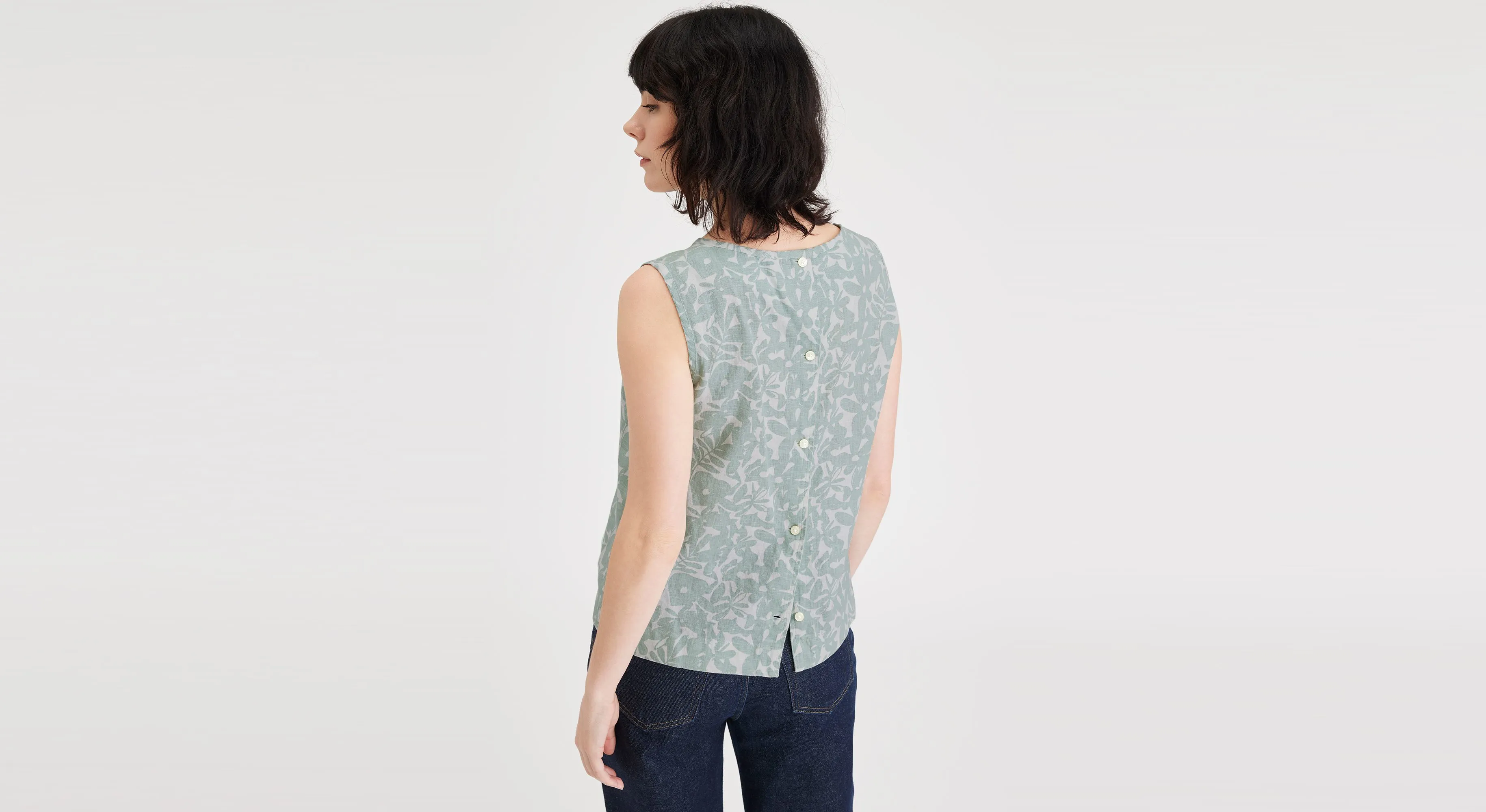 Button Back Tank, Slim Fit