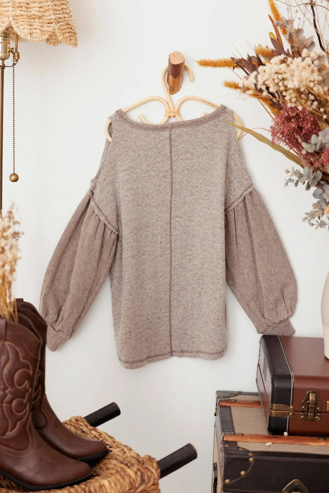 Girls Cold Shoulder Textured Ballon Sleeve Soft Sweater