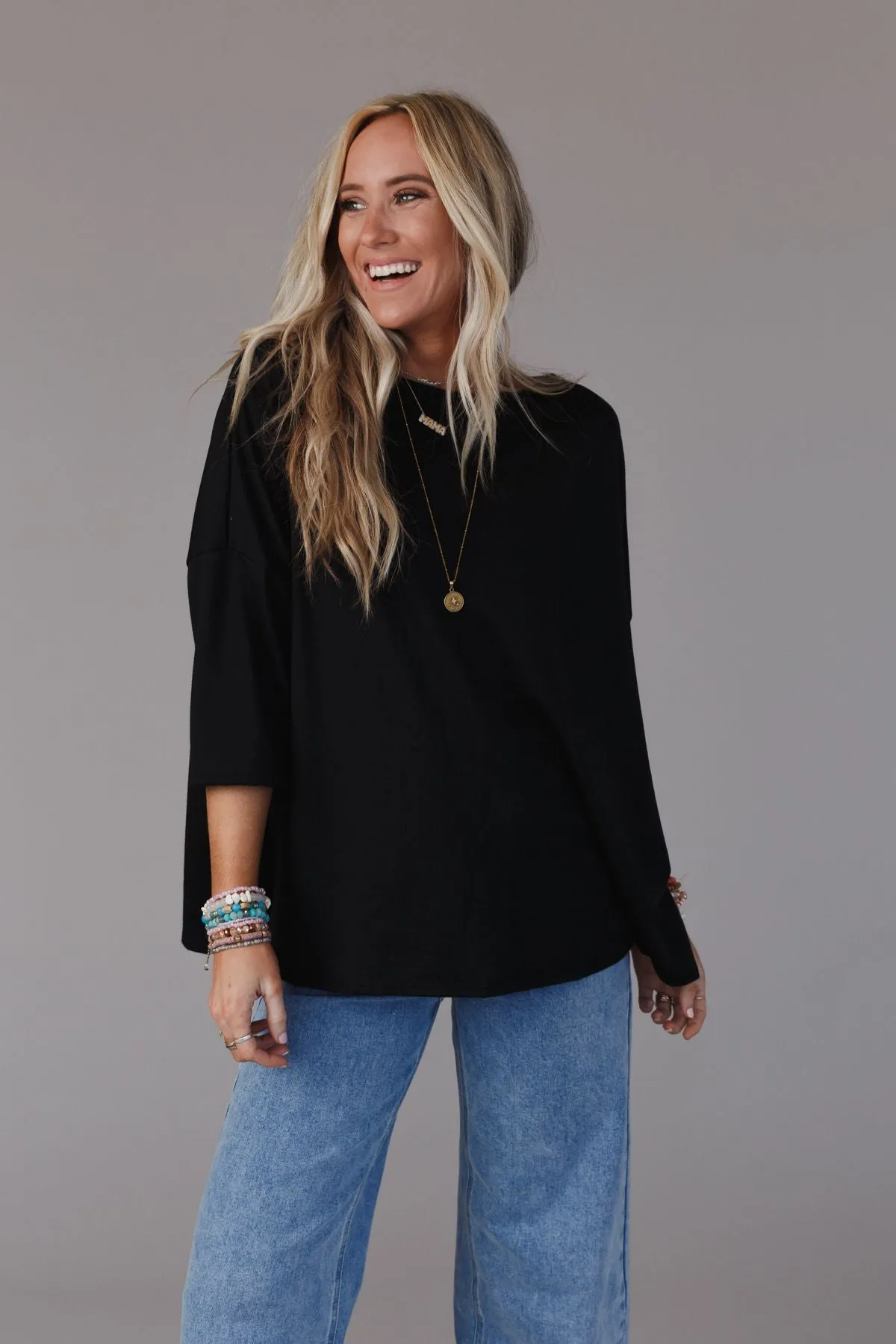 The Nest Cozy Cool Oversized Tee - Black