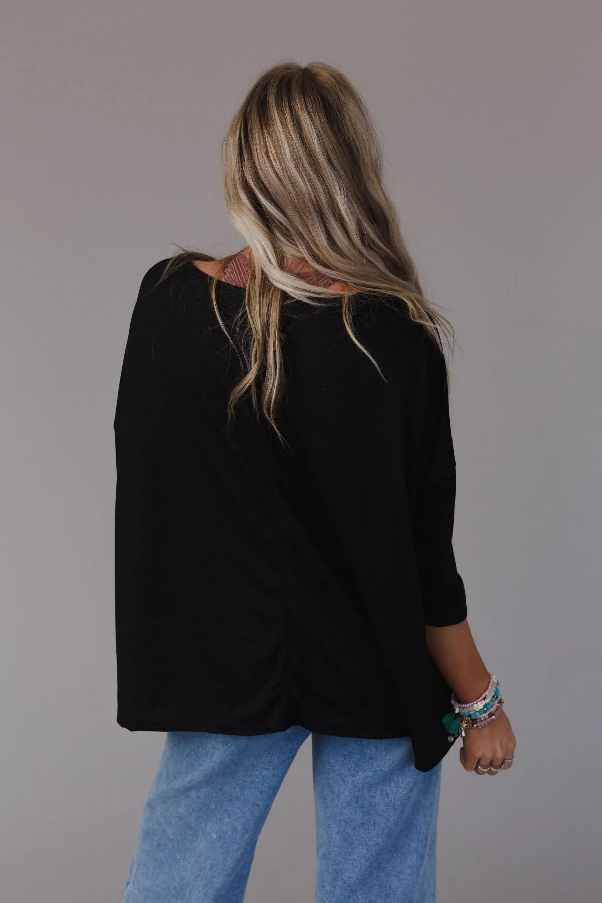 The Nest Cozy Cool Oversized Tee - Black