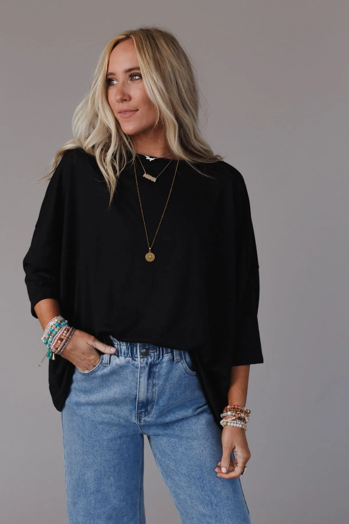 The Nest Cozy Cool Oversized Tee - Black