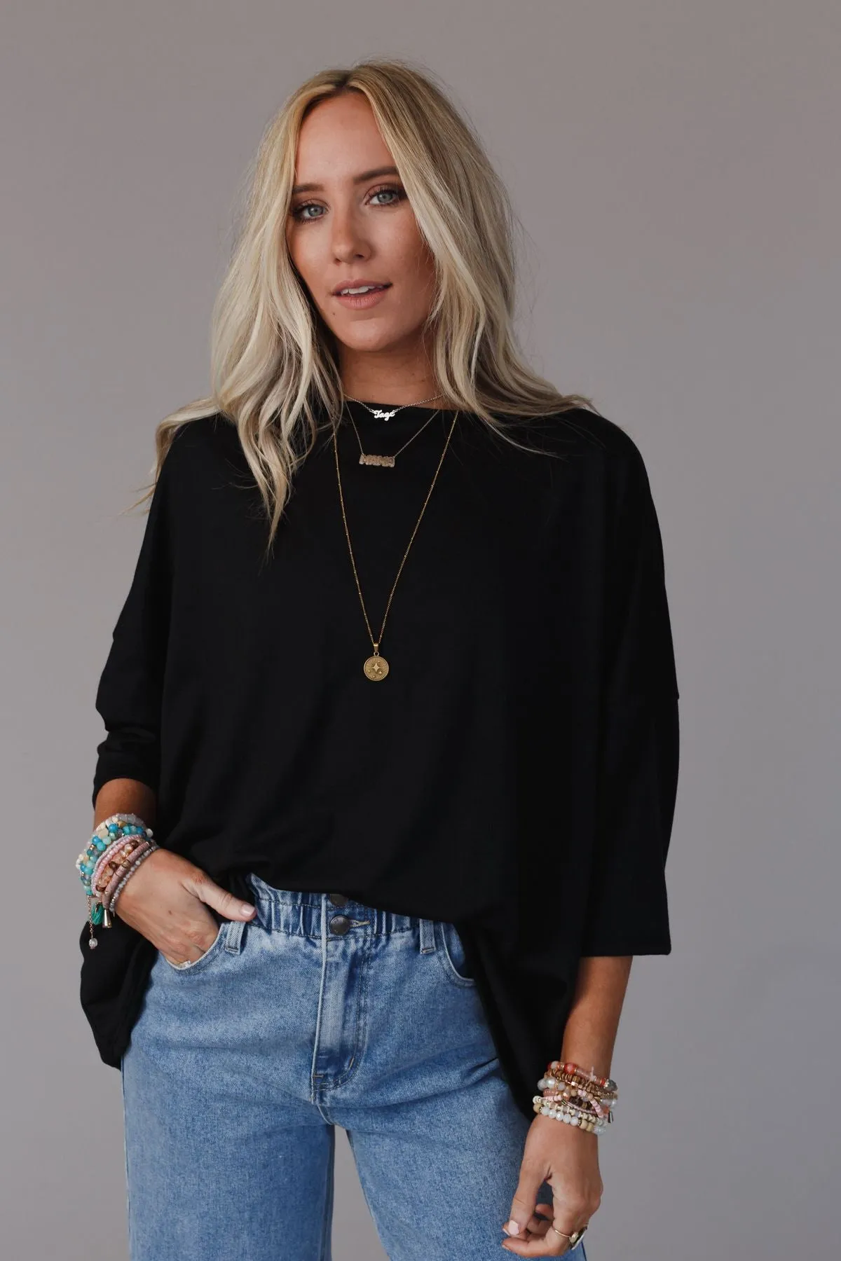 The Nest Cozy Cool Oversized Tee - Black